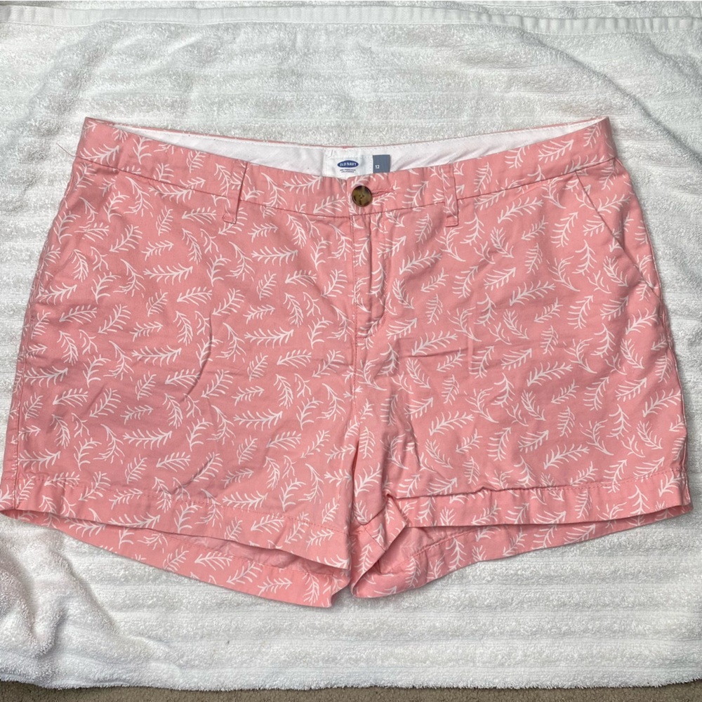 Old Navy coral and white summer novelty print short shorts